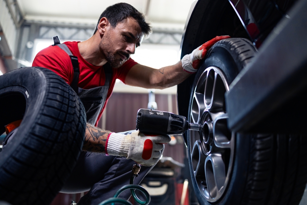 Cómo saber los neumáticos que lleva tu coche